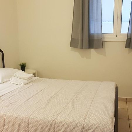 A Great Stay At A Comfortable Large Apartment Athena Bagian luar foto